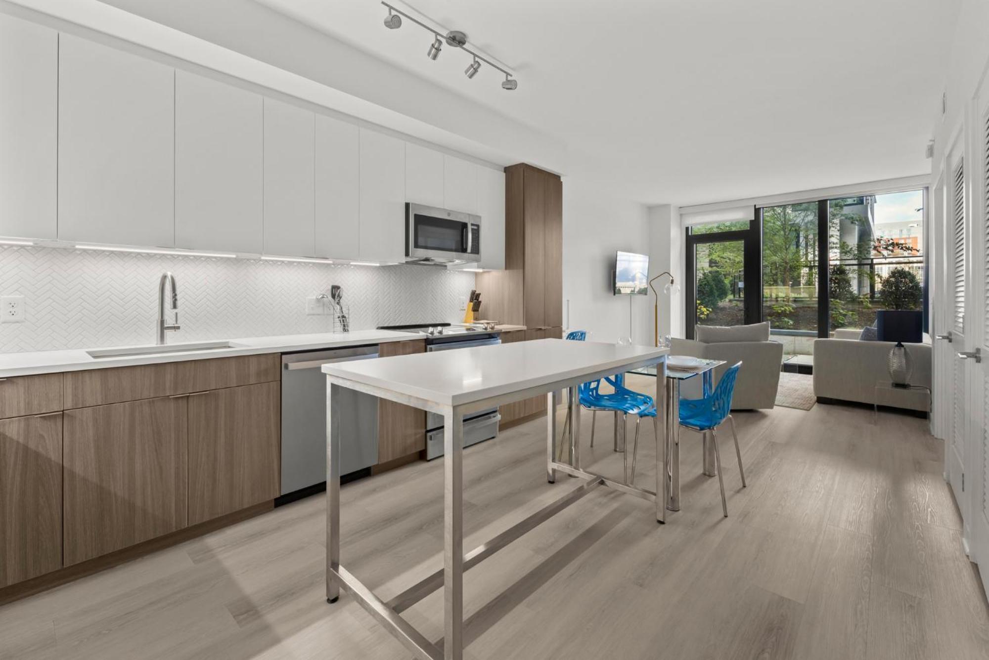 Global Luxury Suites At Capitol Hill Washington Room photo
